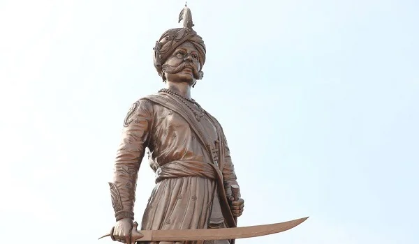 Statue of Prosperity Nadaprabhu Kempegowda